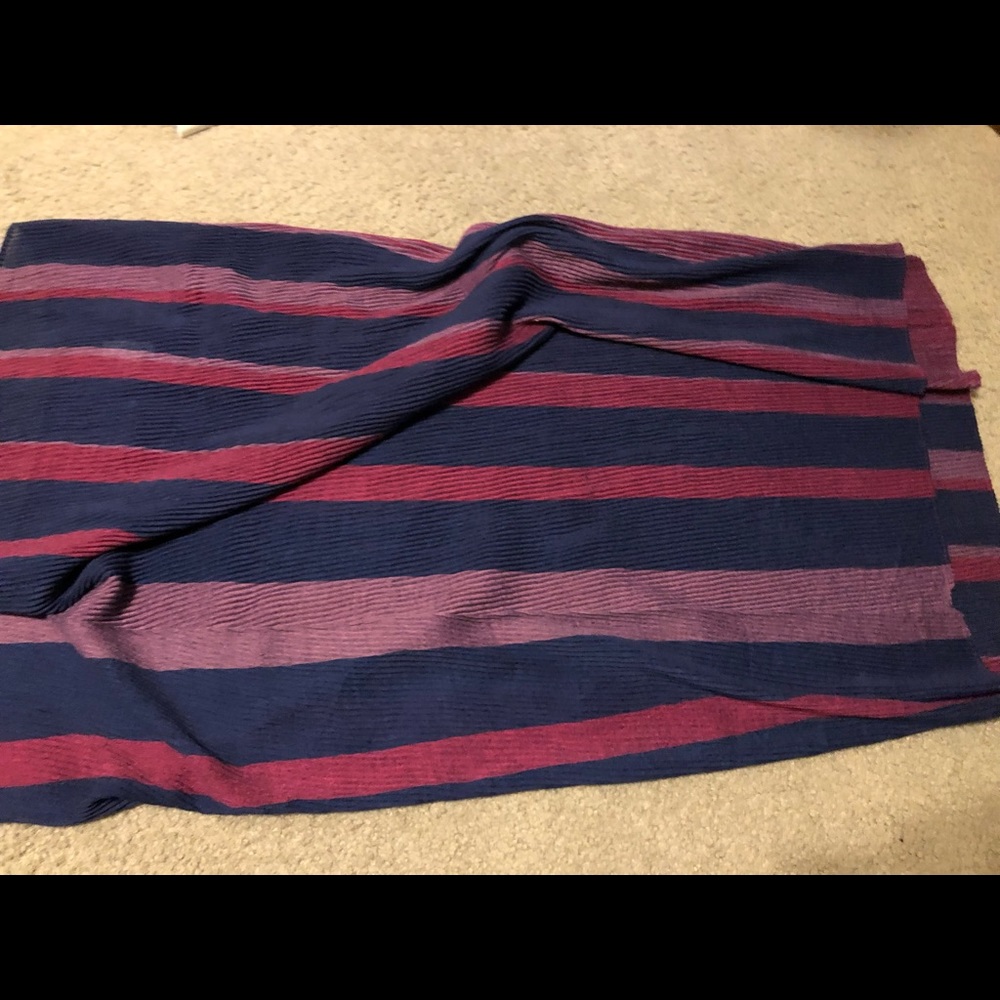 Ring scarf blue and magenta